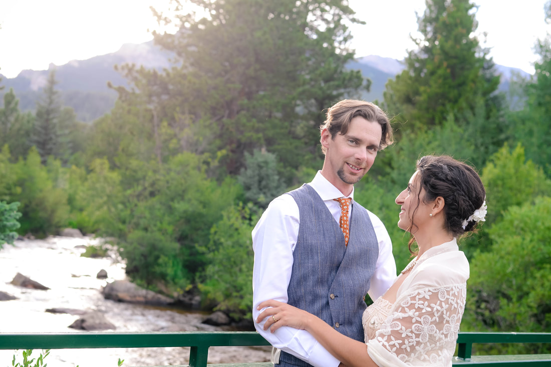 Estes Park wedding photographers - wild basin lodge - intimate wedding